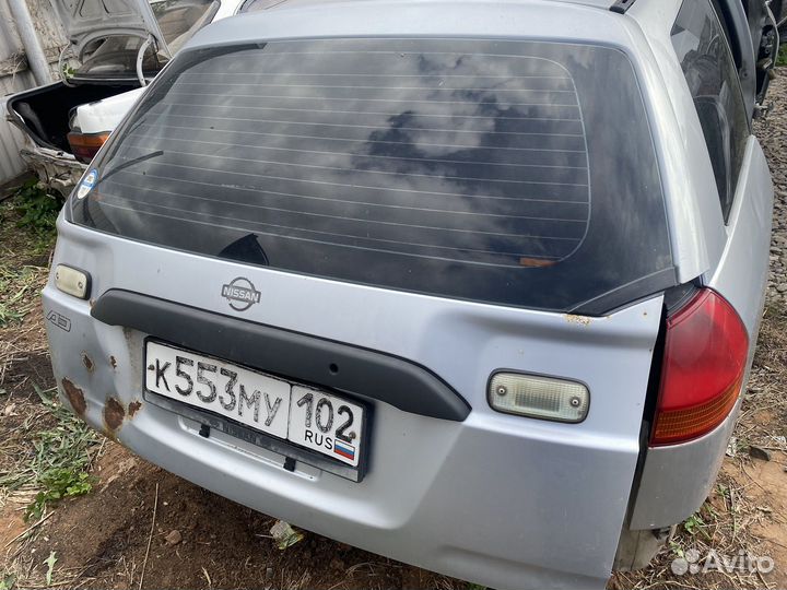 Крышка багажника Nissan Ad 11