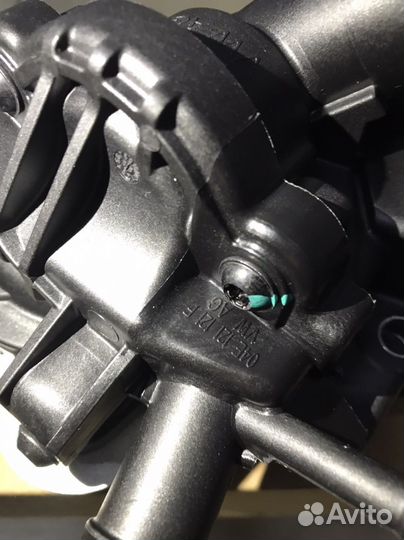 Водяной насос (помпа) 04E121600CB