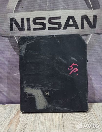 Блок предохранителей Nissan juke F15