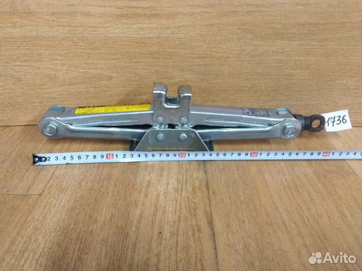 Домкрат. Toyota Mark ll. Chaiser. Cresta. #1736