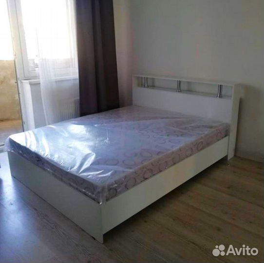 Кровать двуспальная