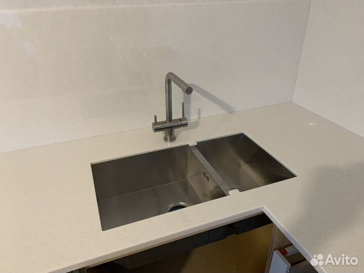 Столешница из искусственного камня