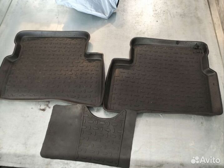 Коврики резиновые задние на Киа Рио 2012 г