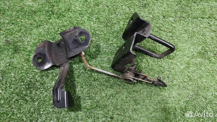 Замок капота Subaru Tribeca WX 2009