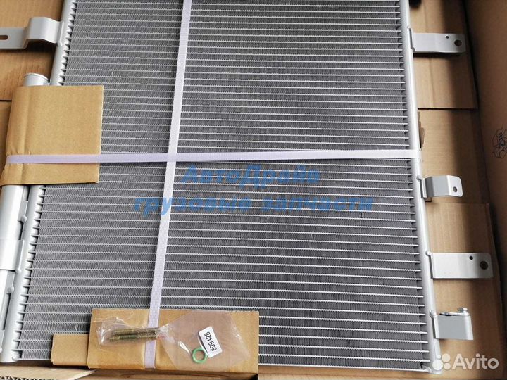 Радиатор кондиционера Мерседес Атего с 1997 г.в