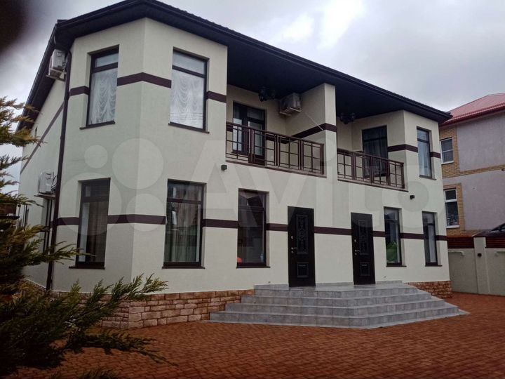 Дом 300 м² на участке 5 сот.