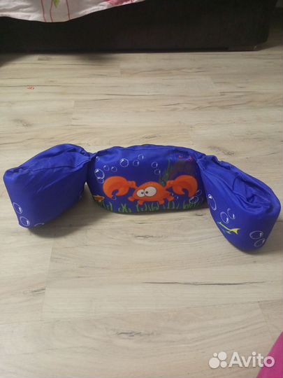 Жилет для плавания с нарукавниками