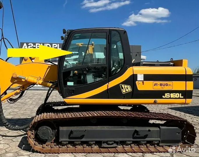 Стекло дверное левое верхнее Jcb Js 145/160/220