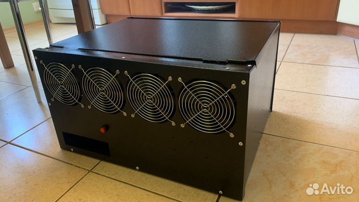 Закрытый корпус для майнинга на 9 карт