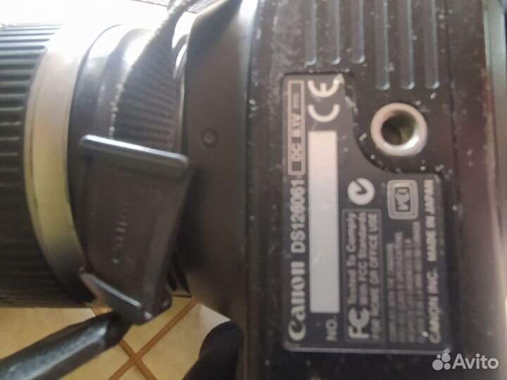 Зеркальный фотоаппарат Canon eos 20D