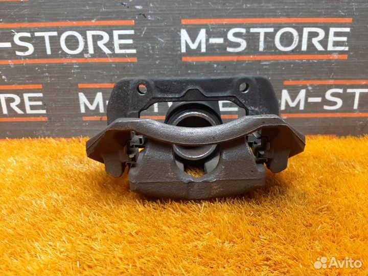 Суппорт передний левый Mercedes-Benz Clk-Class