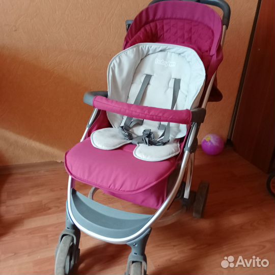 Прогулочная коляска