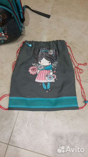 Ранец школьный hummingbird