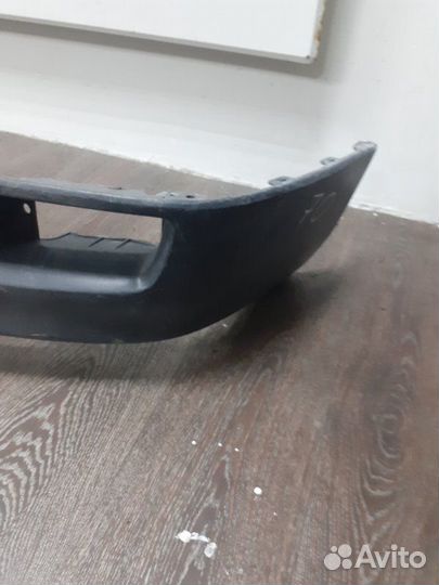 Бампер передний Toyota Avensis