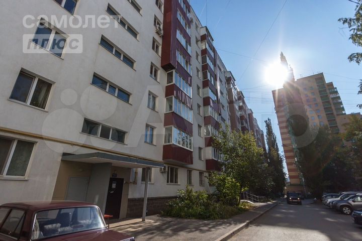 4-к. квартира, 74 м², 1/9 эт.