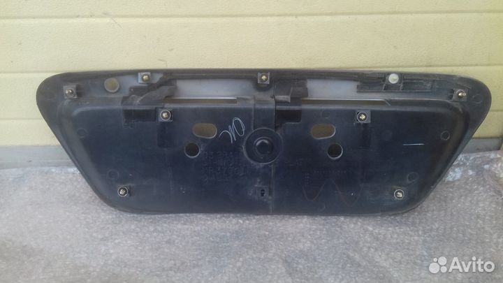 Митсубиси Лансер 9 седан накладка крышки багажника