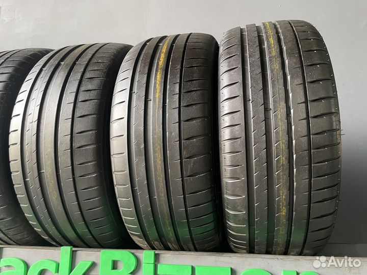 Michelin Pilot Sport 4 225/45 R17