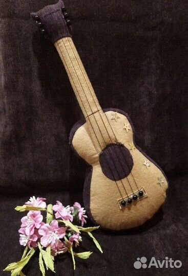 Гитара игрушка