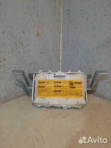 Подушка безопасности в торпедо Toyota Camry 40