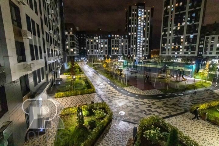 4-к. квартира, 90 м², 4/9 эт.