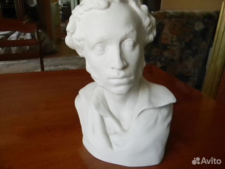 Продам статуэтки времен СССР