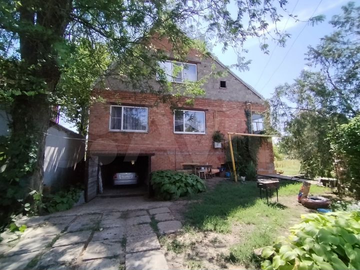 Дом 222 м² на участке 17 сот.