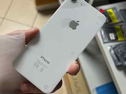 Стекло корпуса iPhone 8 белый
