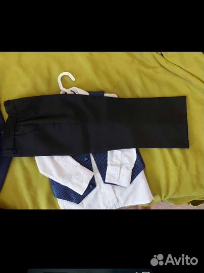 Костюм тройка на мальчика 98