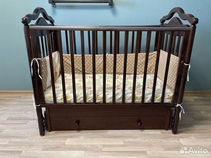 Кроватка детская