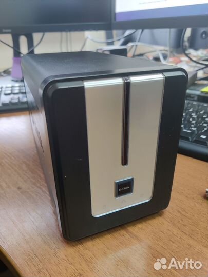 Сетевой накопитель D-Link DNS-323