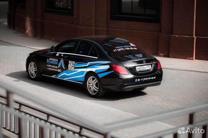 Инструктор по вождению на Mercedes