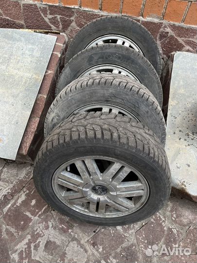 R16 Yokohama Ice Guard Stud IG55 215/55, PCD 5x120 DIA 10