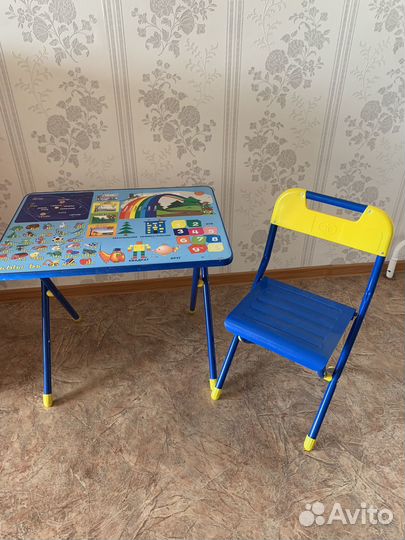 Детский стол и стул