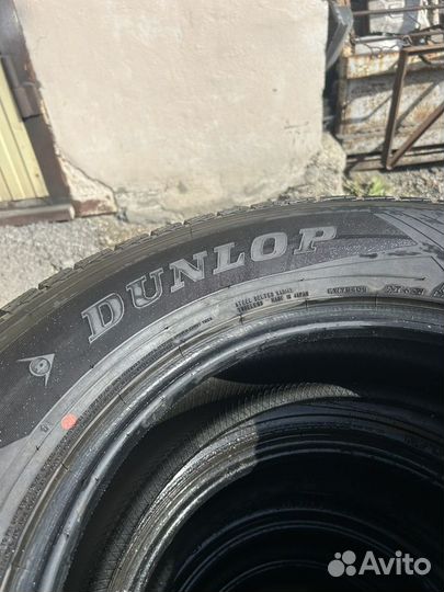 Dunlop Winter Maxx SJ8 285/60 R18 199H