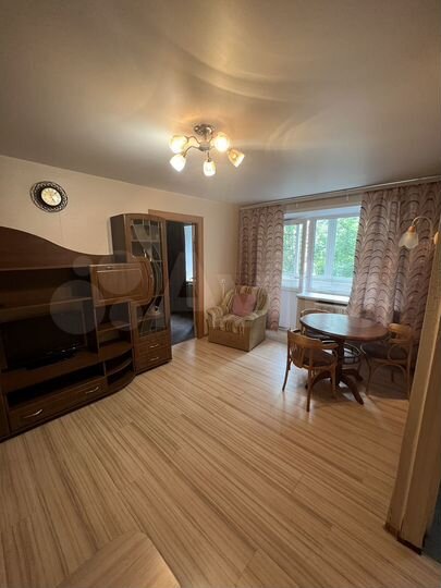 2-к. квартира, 46 м², 2/4 эт.