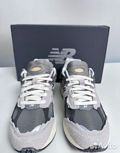 Кроссовки New balance 2002r