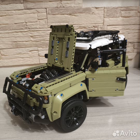 Аналог Lego Technic Land Rover Defender 90 (42110)