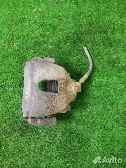 Суппорт тормозной передний правый Ford Focus DA3