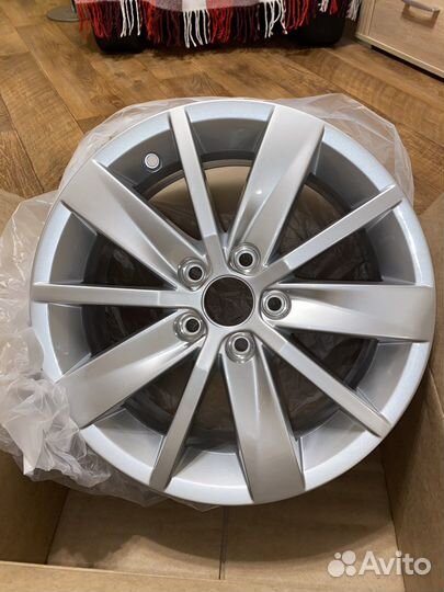 Новый легкосплавный диск Tosa Brilliantsiber R15