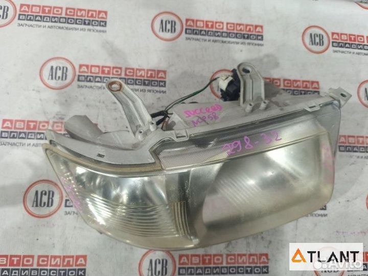 Фара правая toyota succeed