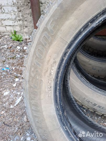 Bridgestone Blizzak Spike-01 225/60 R17 103T