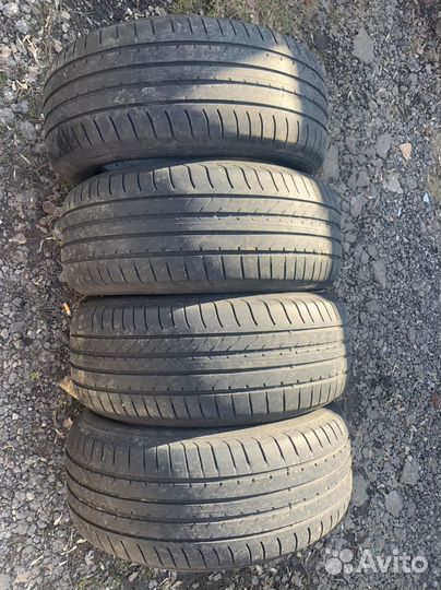 Goodyear EfficientGrip 235/55 R17