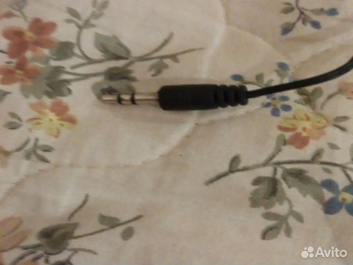 Проводные наушники