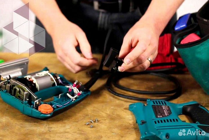 Требуется Помощник мастера