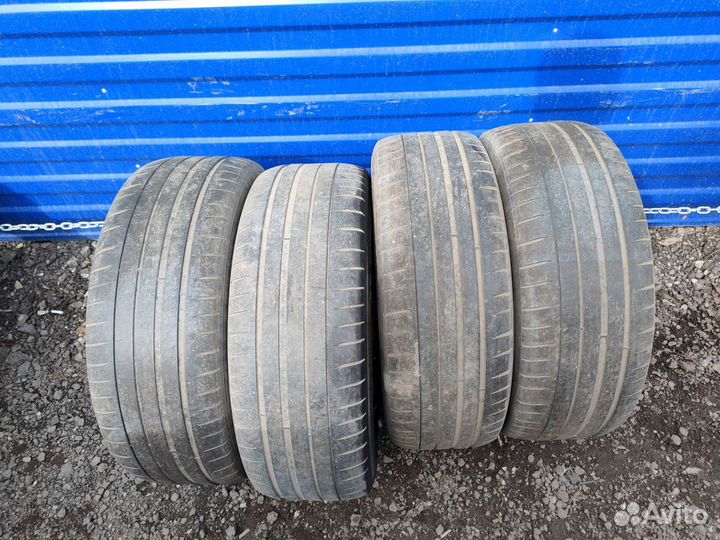 Michelin Pilot Sport 4 205/55 R16