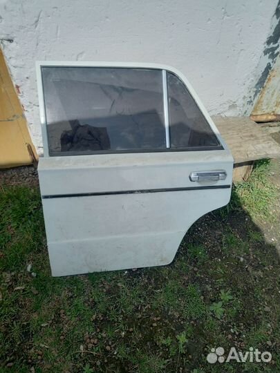 Дверь левая, задняя ,ваз 2106