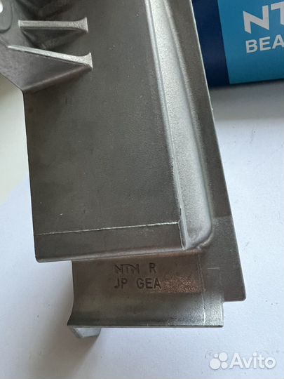 Гидронатяжитель ремня грм VAG 06B109477A