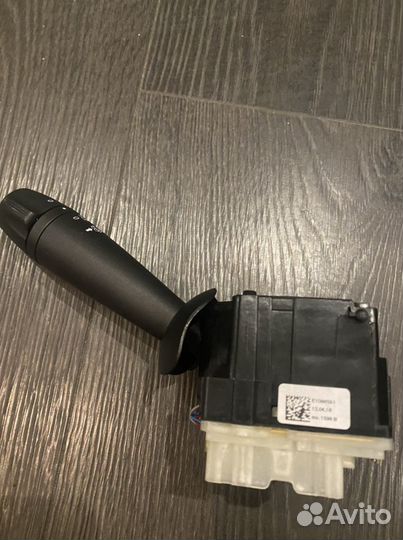 2 подрулевых переключателя света и дождя/Smart 453