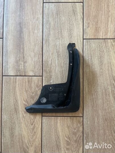 Брызговик задний правый Toyota Camry V70 С 2017 По