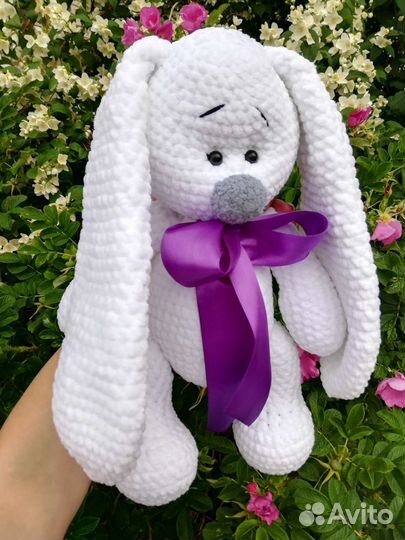 Заяц вязаный